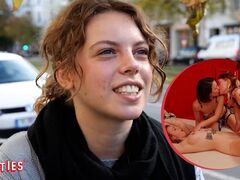 Ersties - Liliths farbintensiver Traum, von zwei Frauen dominiert zu werden, wird wahr!