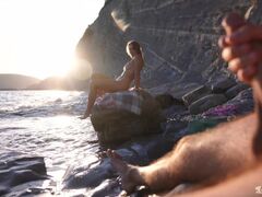 DICK FLASH on a nudist beach: Stranger caught me jerking off and helped me cum